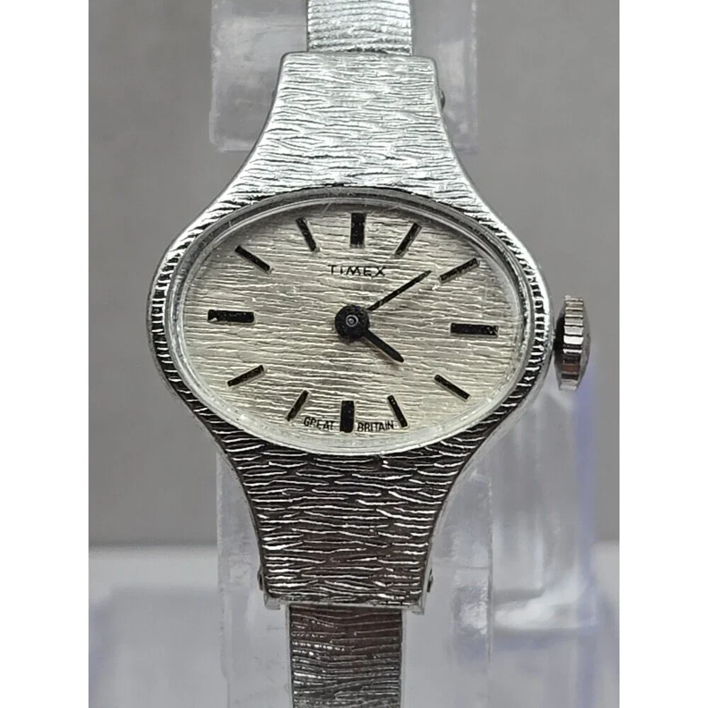 Vintage Timex Womens Textured Aluminum Manual Wind Silver Watch Cuff Unique